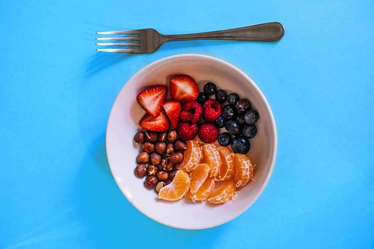 berries bowl breakfast